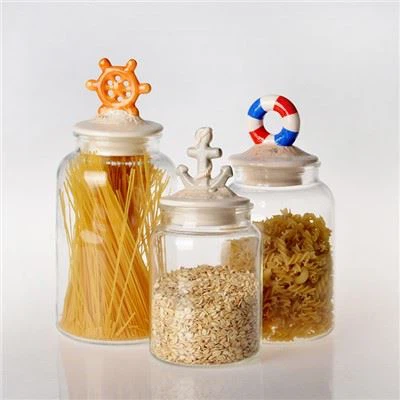 Klar forseglet oppbevaringskrukke med lokk