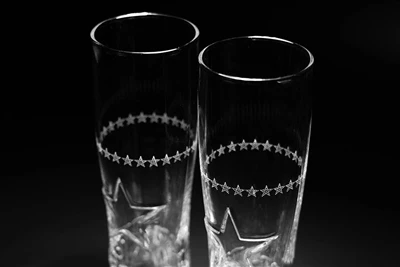 ZGS Glass omdefinerer industristandarder med avansert laserboring for tilpass...